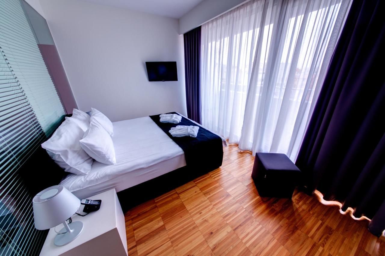 Отель Sarroglia Hotel Бухарест-23