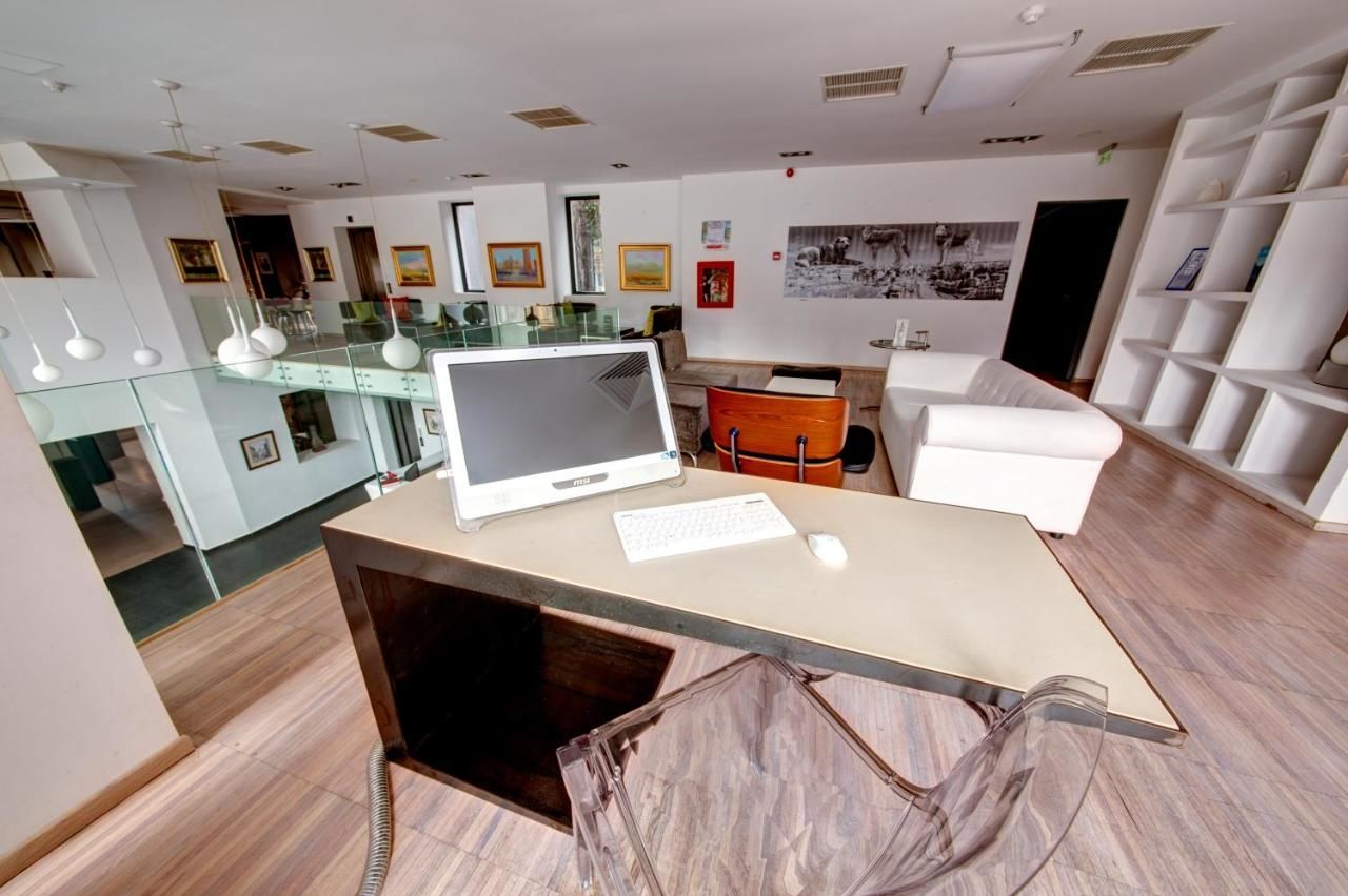 Отель Sarroglia Hotel Бухарест-27