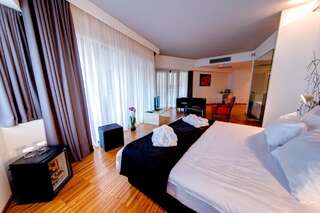 Отель Sarroglia Hotel Бухарест Представительский люкс-2