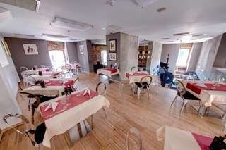 Отель Sarroglia Hotel Бухарест-7
