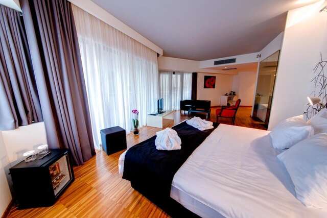 Отель Sarroglia Hotel Бухарест-17